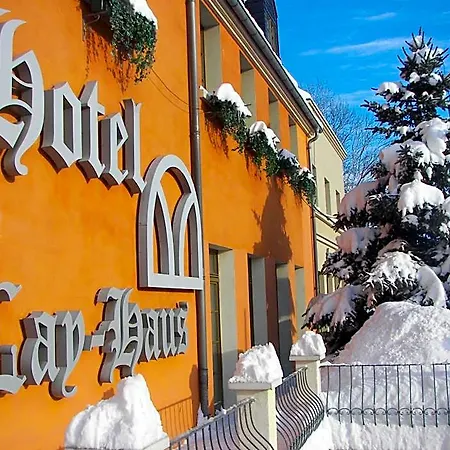Отель Lay-haus 3*